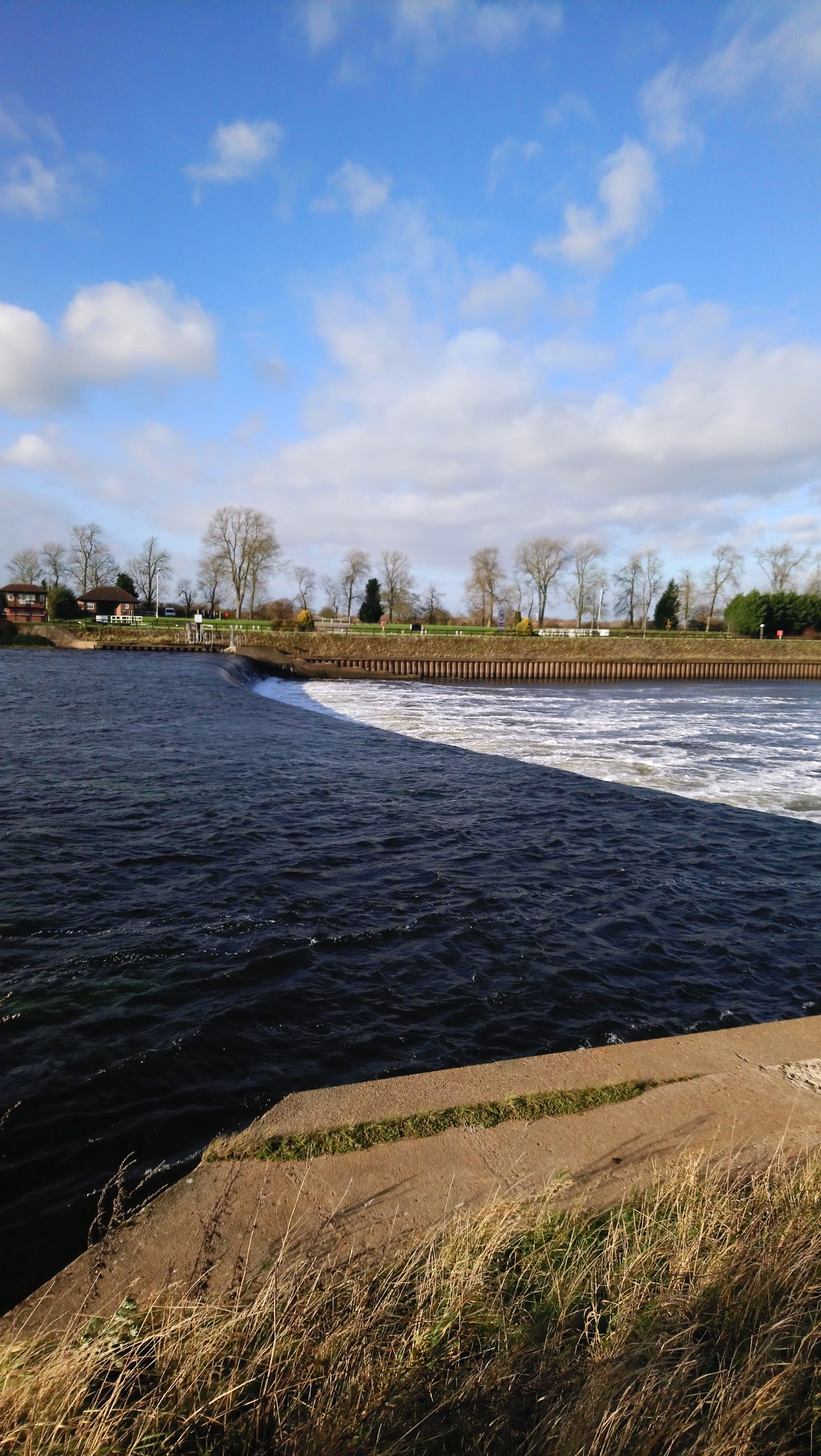 Cromwell Weir on River Trent